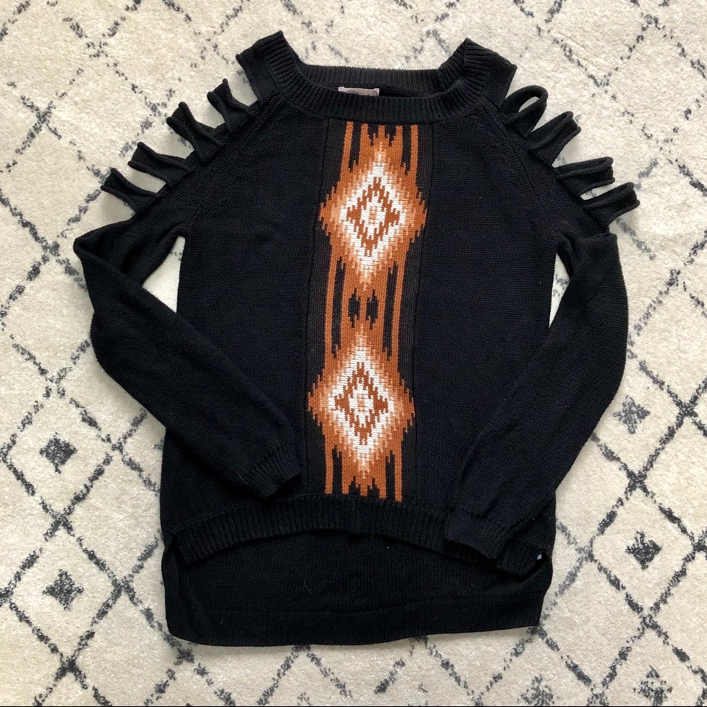 Forever 21 Contemporary Cold Shoulder Sweater